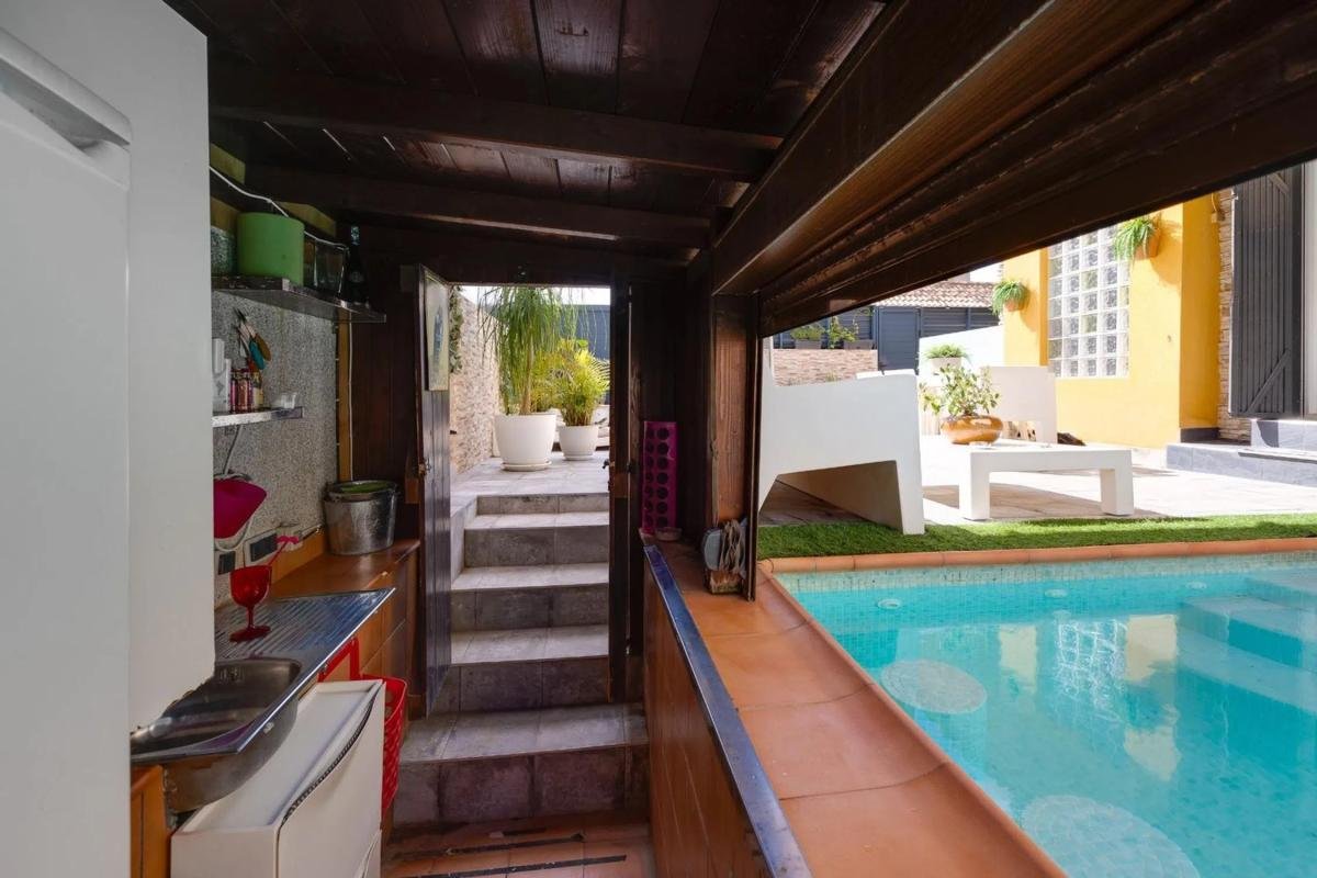 Casa independiente en CL Herreda La