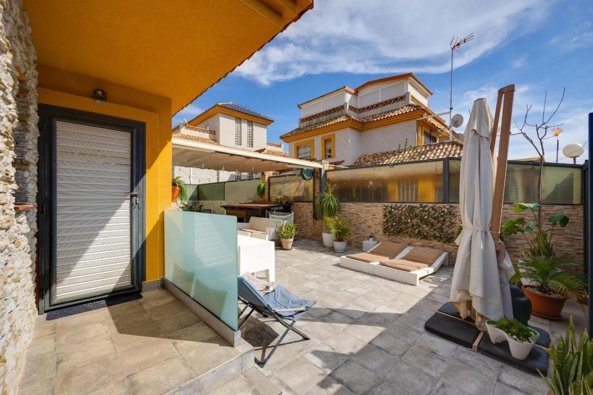 Casa independiente en CL Herreda La