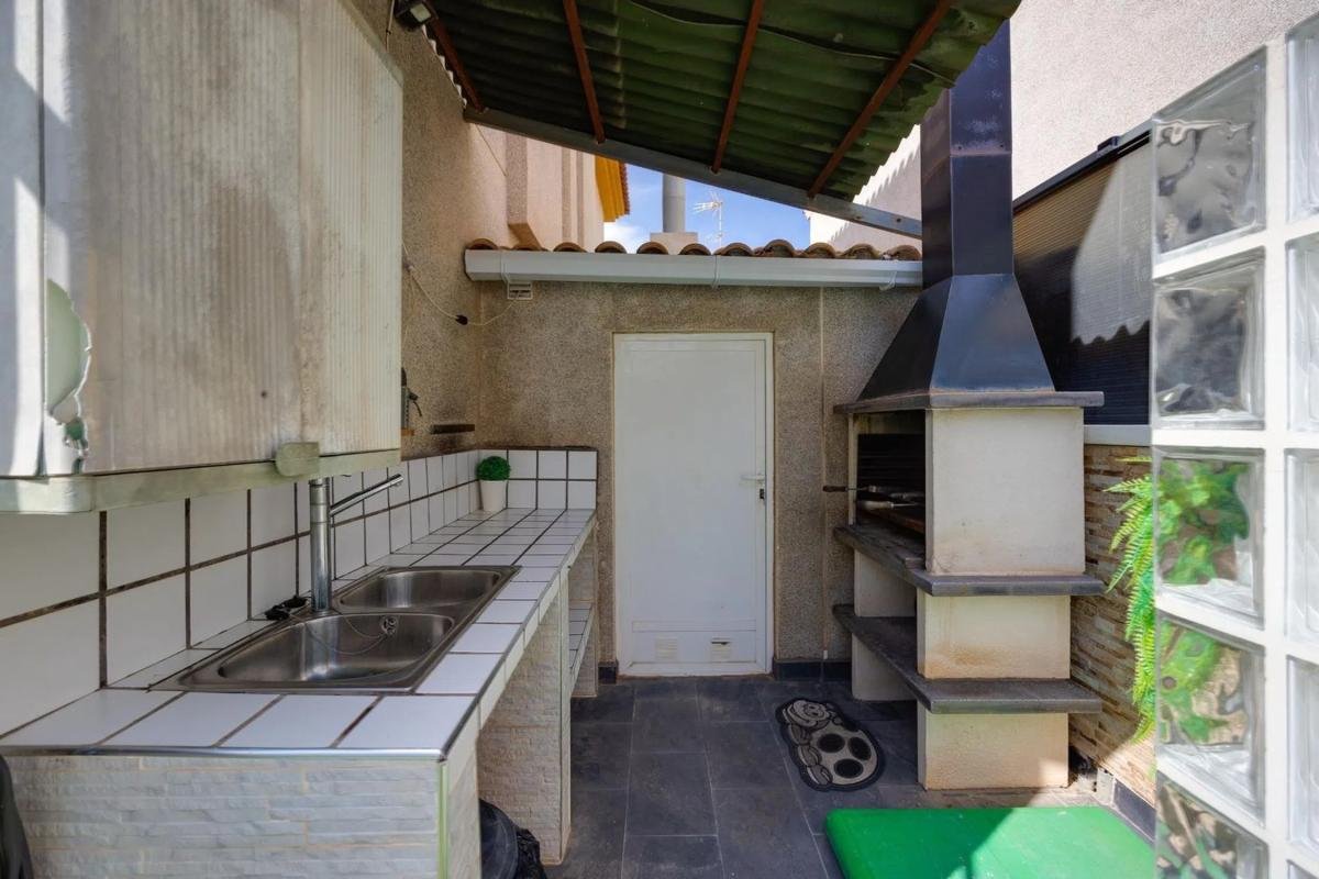 Casa independiente en CL Herreda La