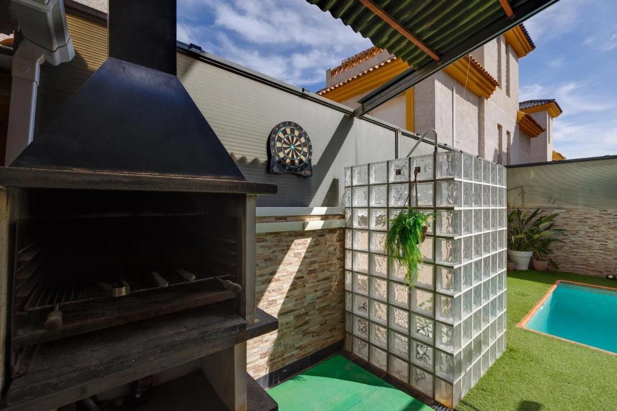 Casa independiente en CL Herreda La