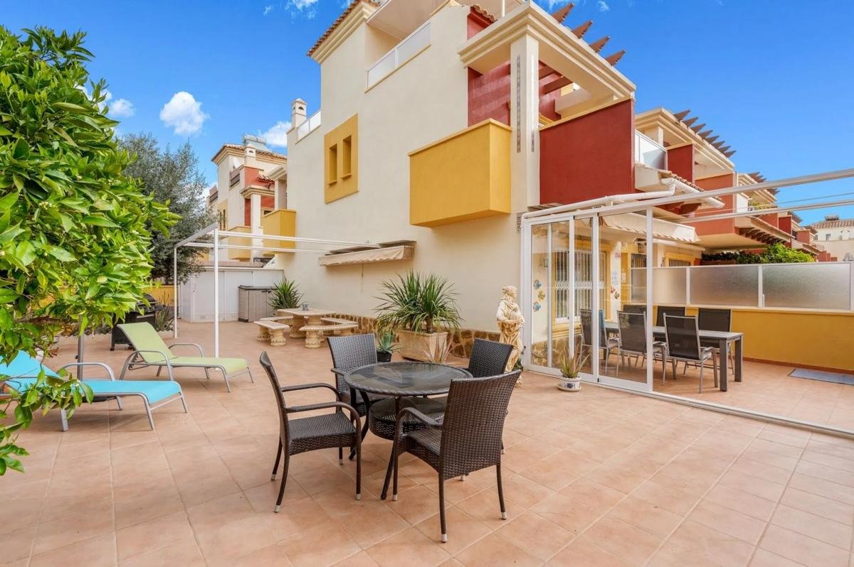property-473398-3-medium Chalet pareado en calle Curry, 4
