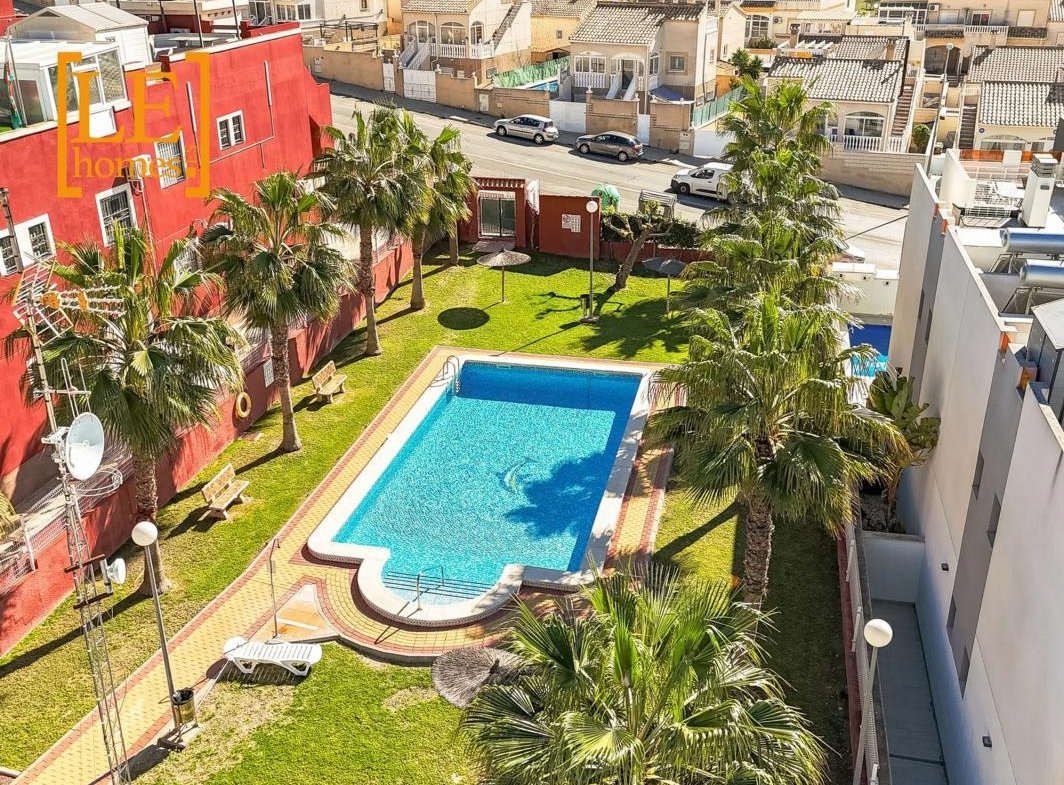 Piso en calle Lago Bañolas, 2