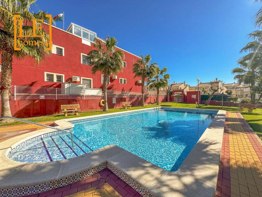 Piso en calle Lago Bañolas, 2