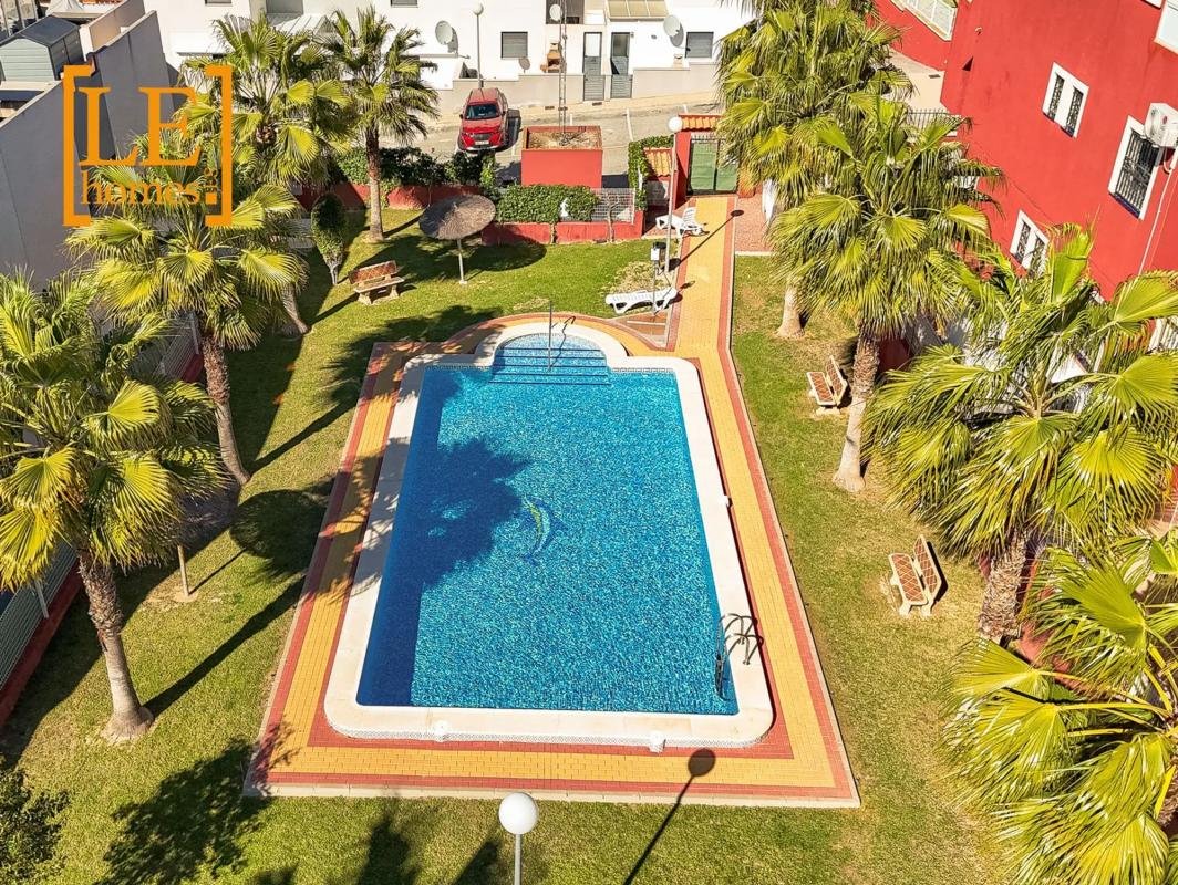 Piso en calle Lago Bañolas, 2