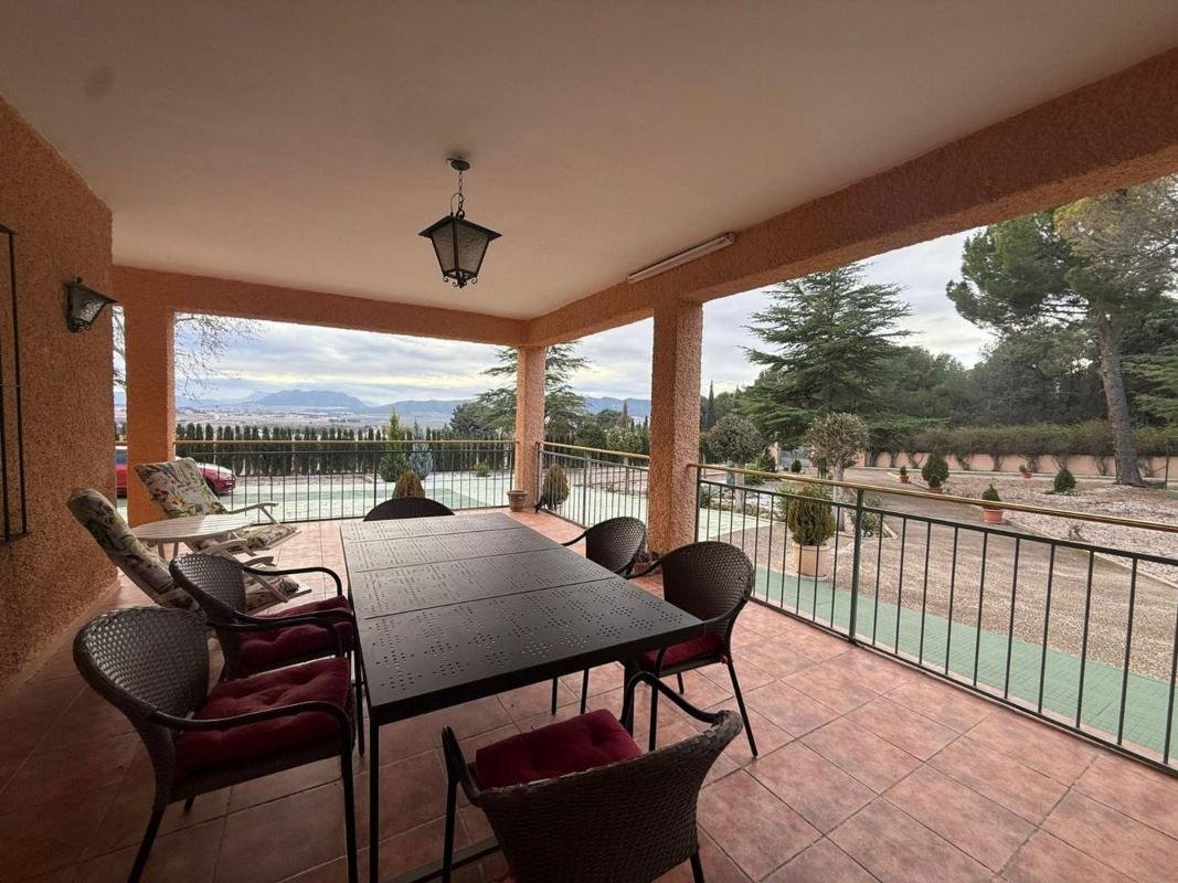 property-477544-2-medium Chalet en Salinas