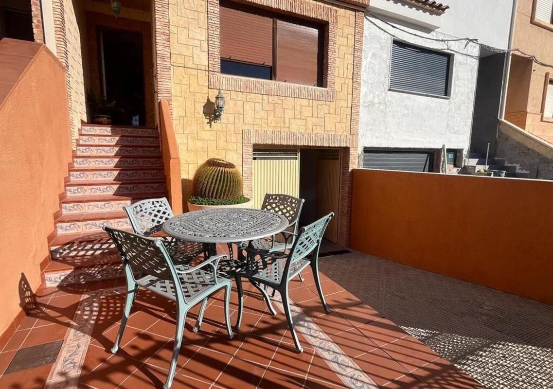 property-479545-2-medium Chalet pareado en calle San Miguel