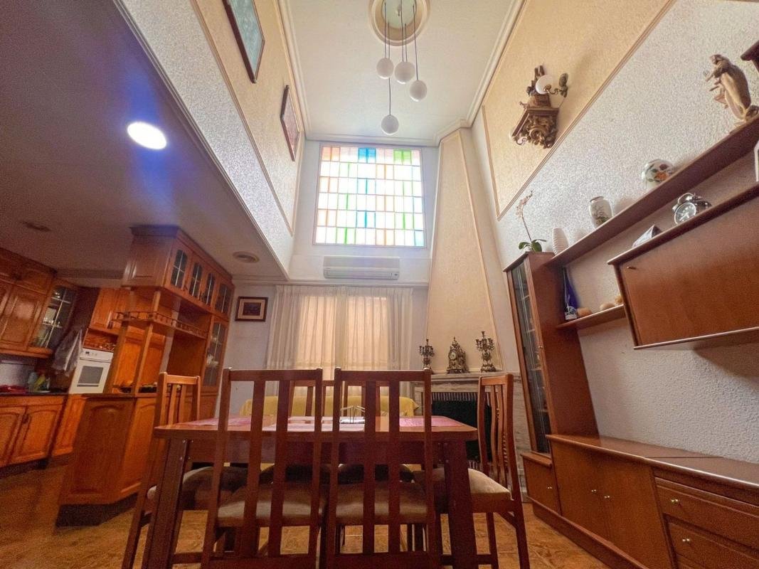 Chalet en calle Larramendi, 27