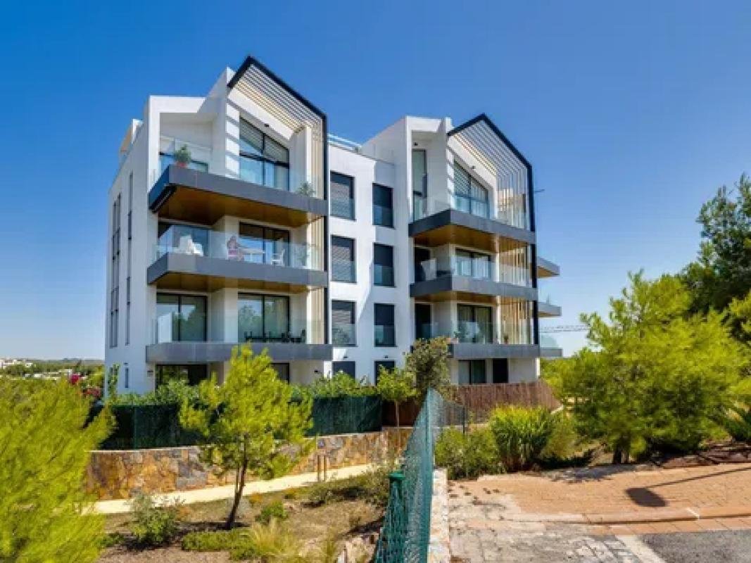 property-480500-1-medium Piso en Barrio Las Colinas Golf
