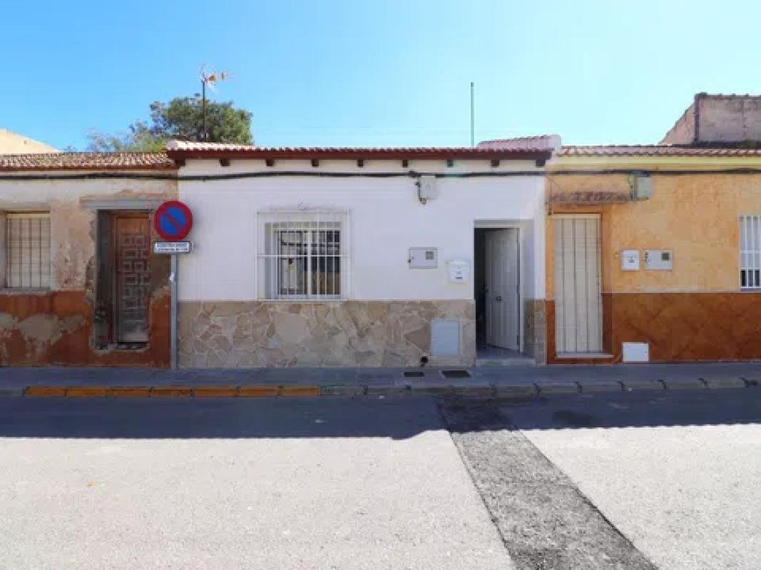property-482373-1-medium Chalet adosado