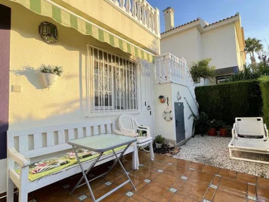 property-484401-1-medium Casa independiente en calle la Sagra