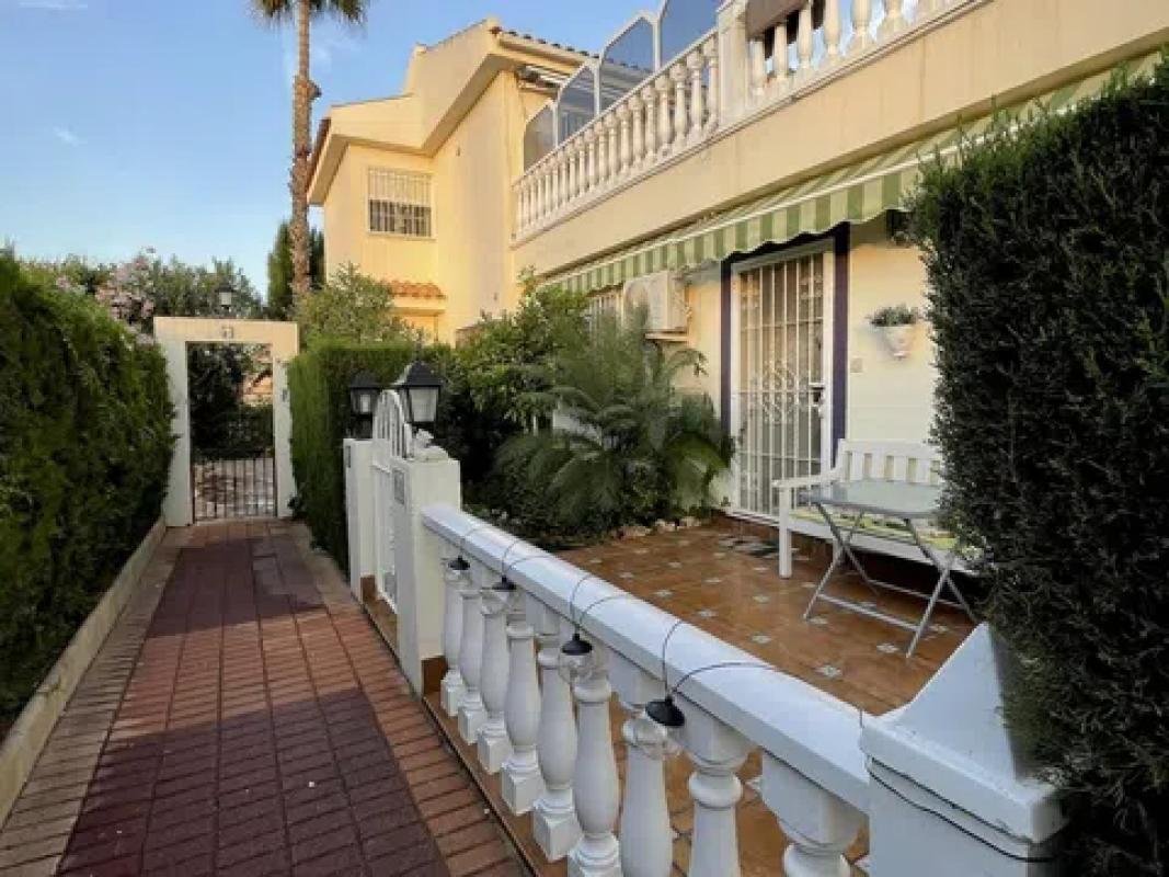 property-484401-3-medium Casa independiente en calle la Sagra