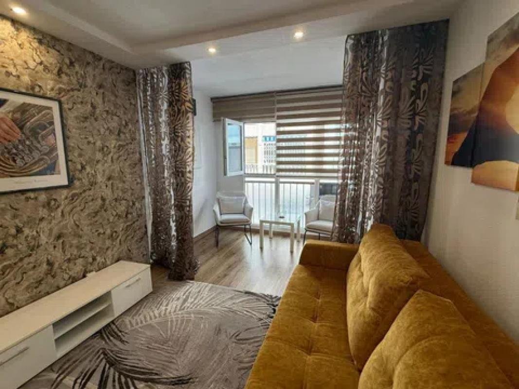 property-484733-3-medium Piso en calle Concordia, 128