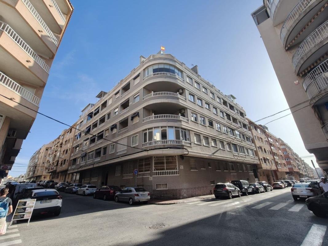 property-488575-1-medium Piso en Felix Rodriguez De La Fue, Avenida Habaneras – Curva de Palangre, Torrevieja