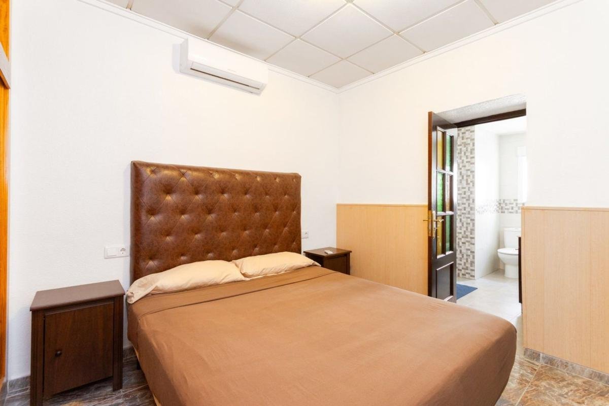 property-499473-17-medium Chalet adosado en calle Capitán Cortés
