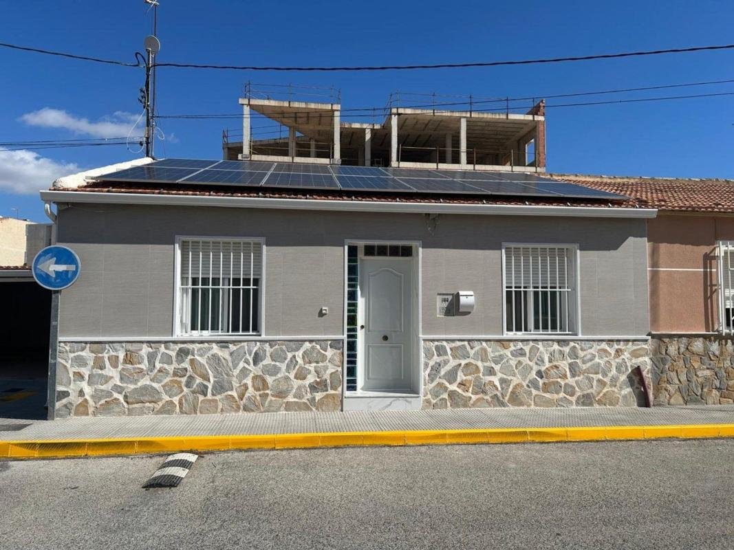 property-499473-5-medium Chalet adosado en calle Capitán Cortés