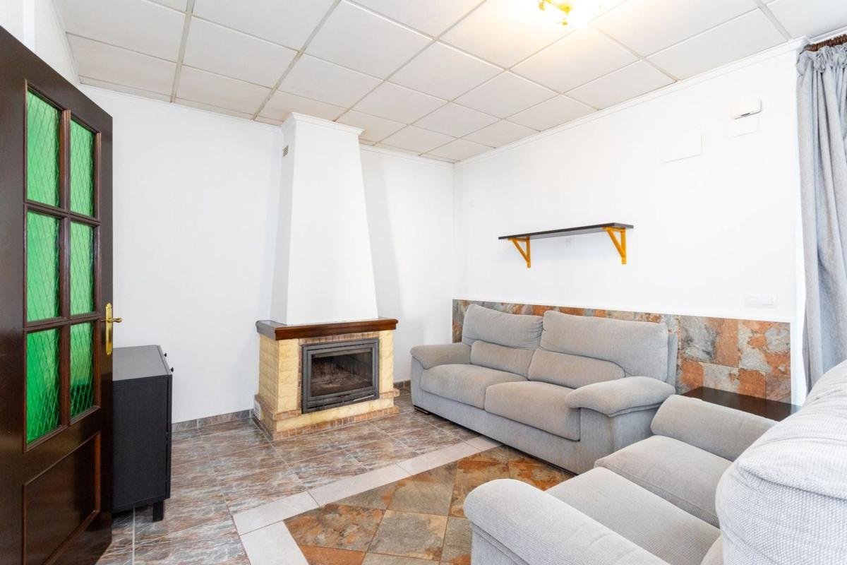 property-499473-8-medium Chalet adosado en calle Capitán Cortés