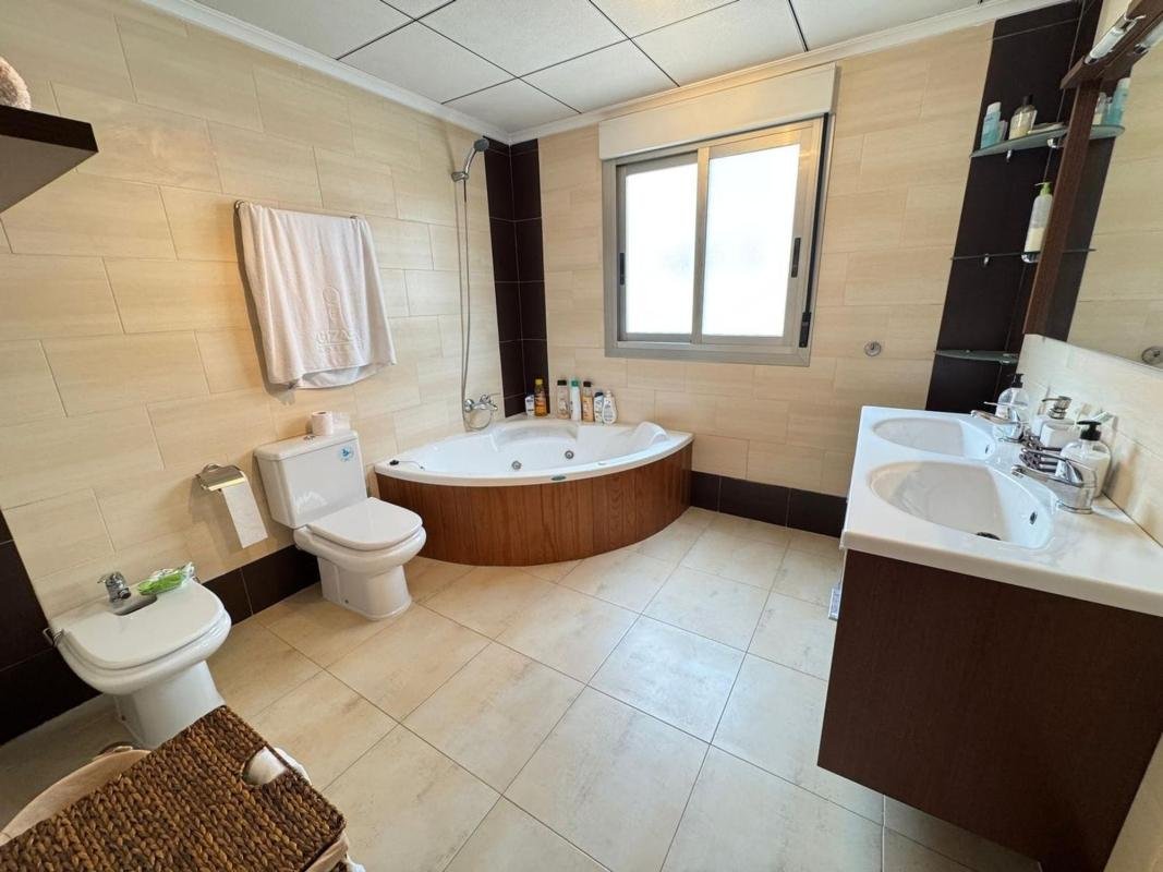 property-499978-12-medium Chalet en Urbanizaciones