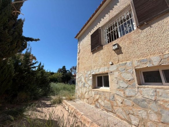 Casa independiente en calle Poniente Bal