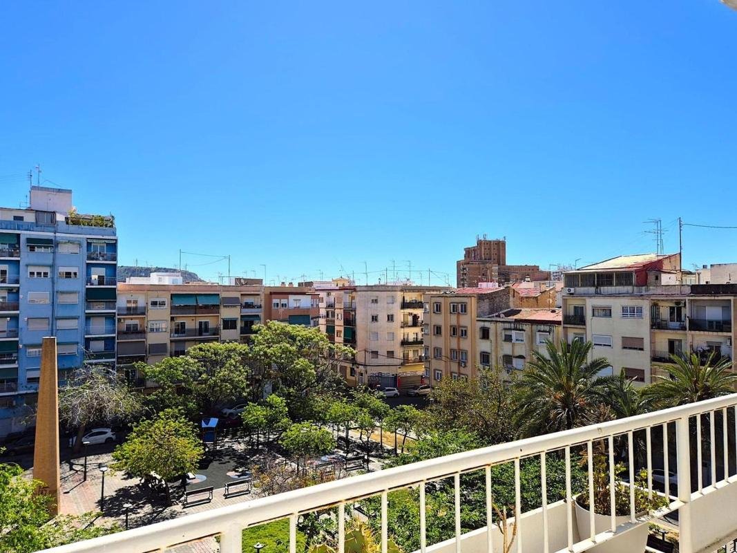 property-501205-3-medium Piso en calle General Espartero