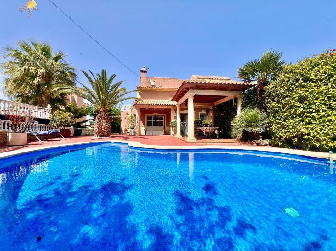 property-503246-2-medium Casa independiente