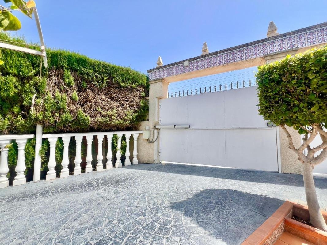 property-503246-3-medium Casa independiente