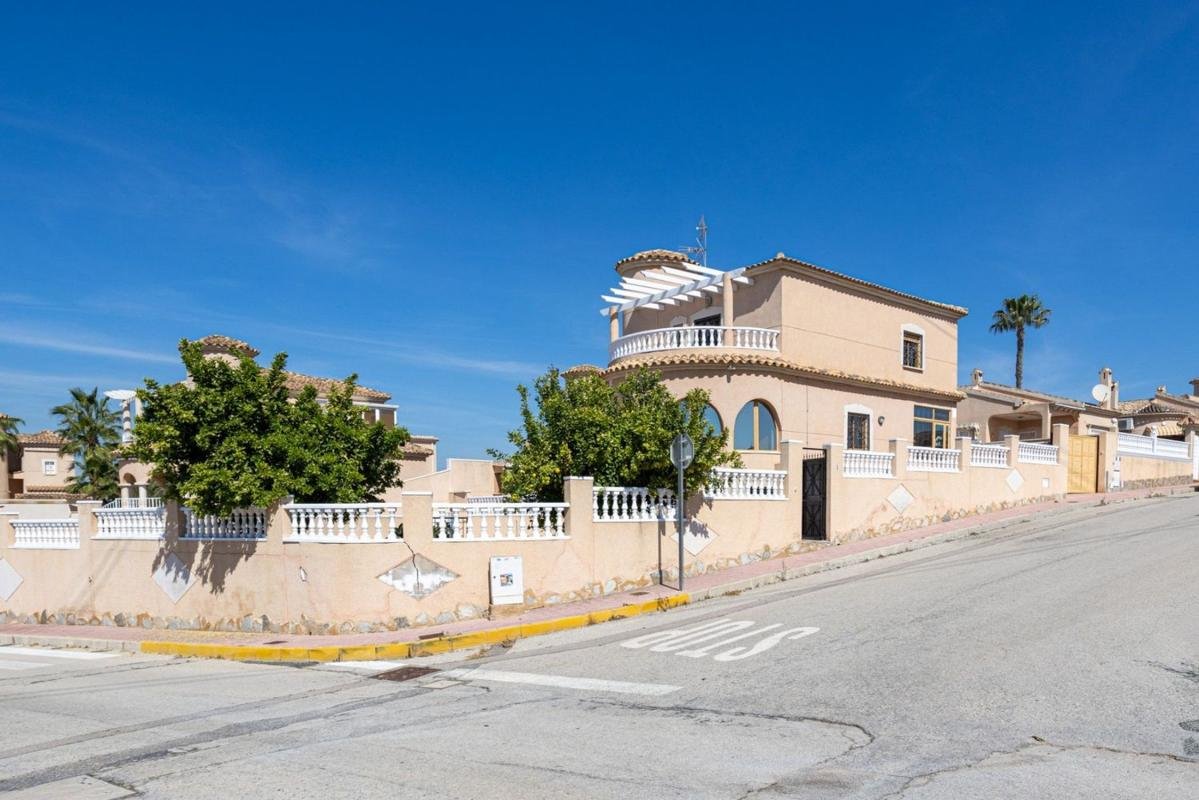 property-506207-1-medium Casa independiente