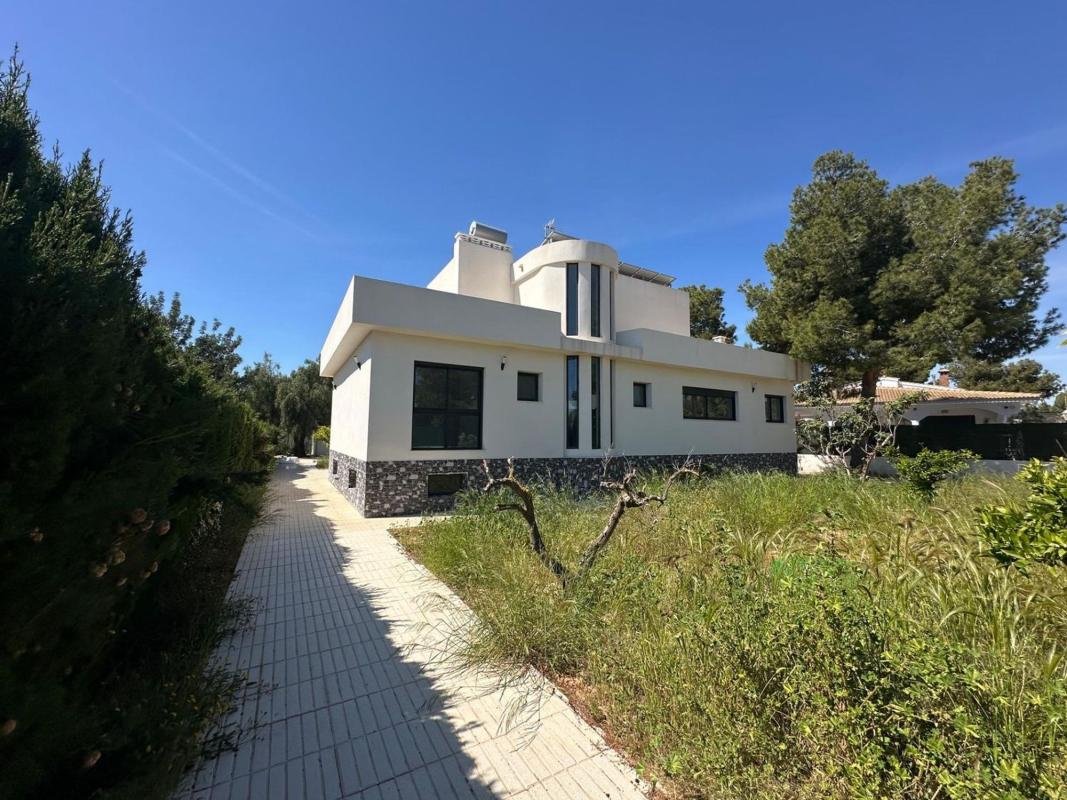 Casa independiente en calle las Garzas