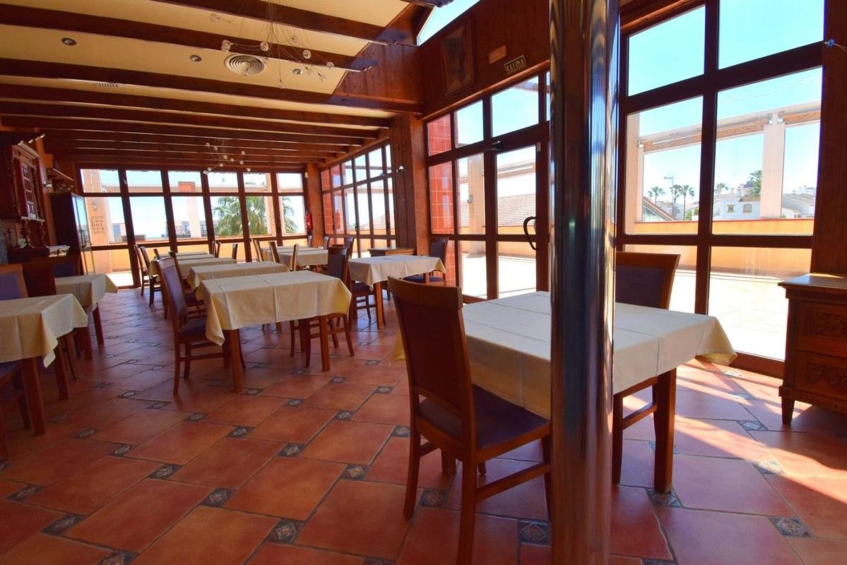 property-512086-3-medium Local en VillamartÃn, Orihuela