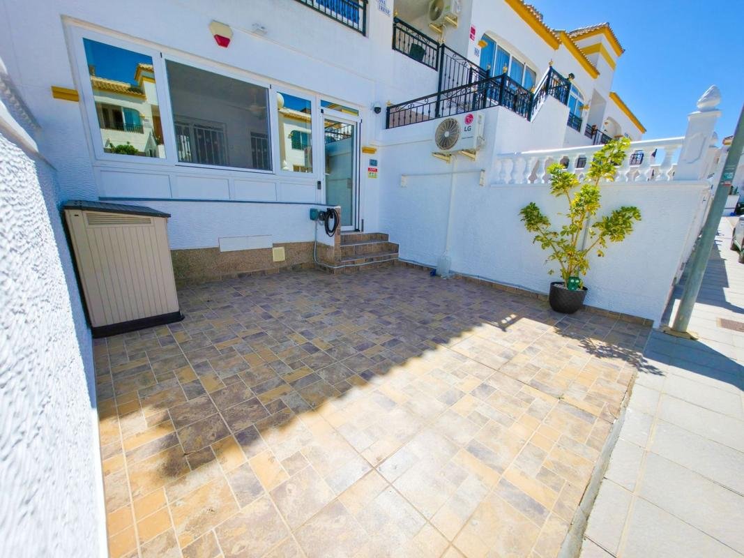 Piso en Calle Manzano, Desamparados-Hurchillo-Torremendo, Orihuela