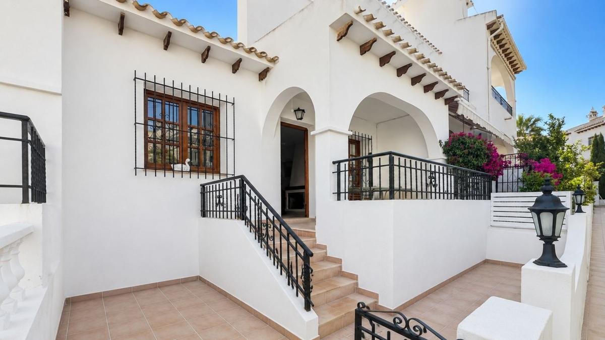 property-521531-1-medium Chalet adosado en Calle Áncora, Aguas Nuevas, Torrevieja