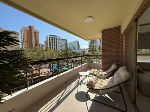 Piso en Avenida Juan Fuster Zaragoza, Zona Rincón Bajo, Benidorm