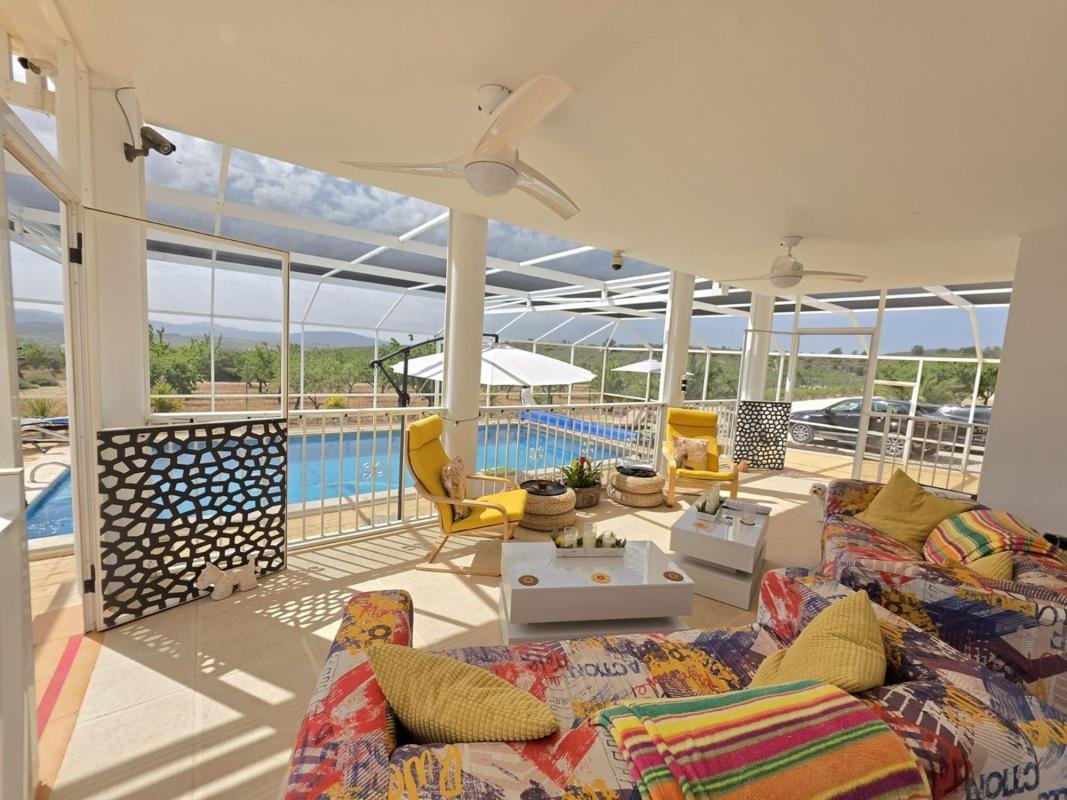 property-522359-1-medium Casa o chalet independiente en Pinoso