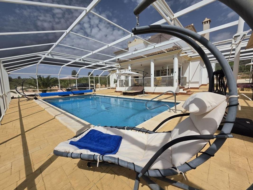 property-522359-10-medium Casa o chalet independiente en Pinoso