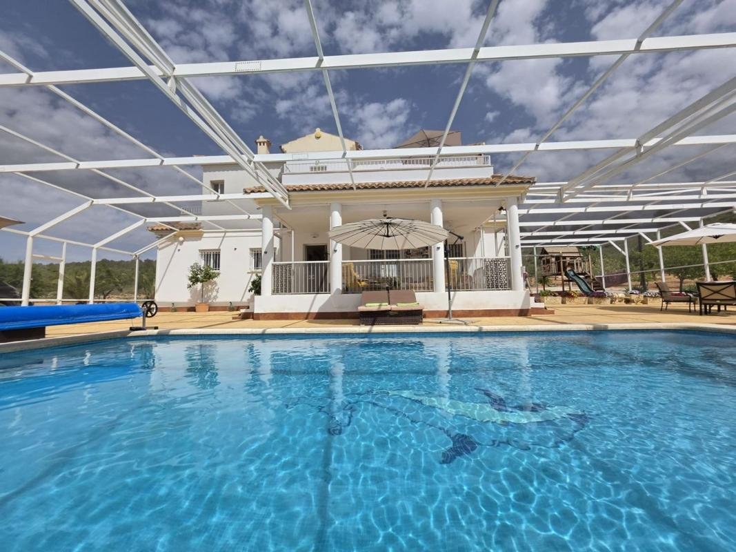 property-522359-2-medium Casa o chalet independiente en Pinoso