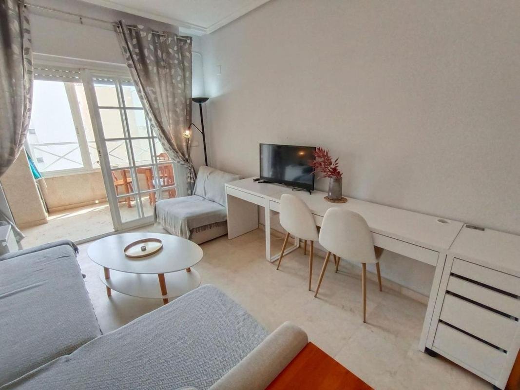 property-523062-3-medium Piso en Calle Mar Baltico, 18, Playa de los Locos, Torrevieja