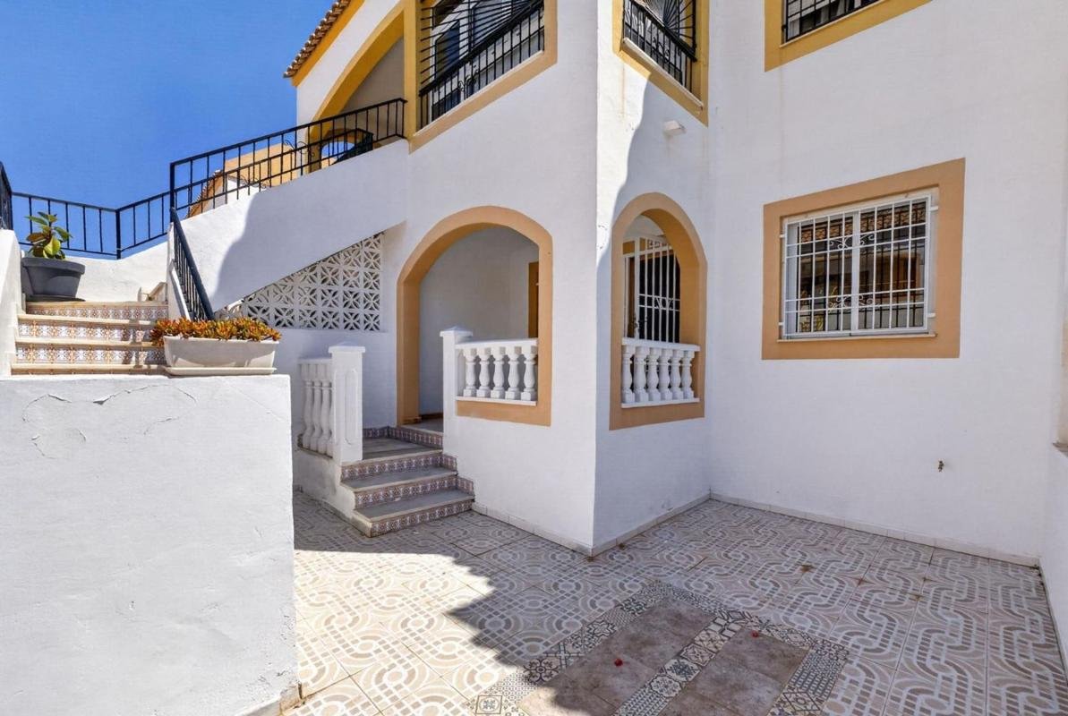 Piso en Calle Cesar Rodriguez Mateo, La Siesta – El Salado – Torreta, Torrevieja