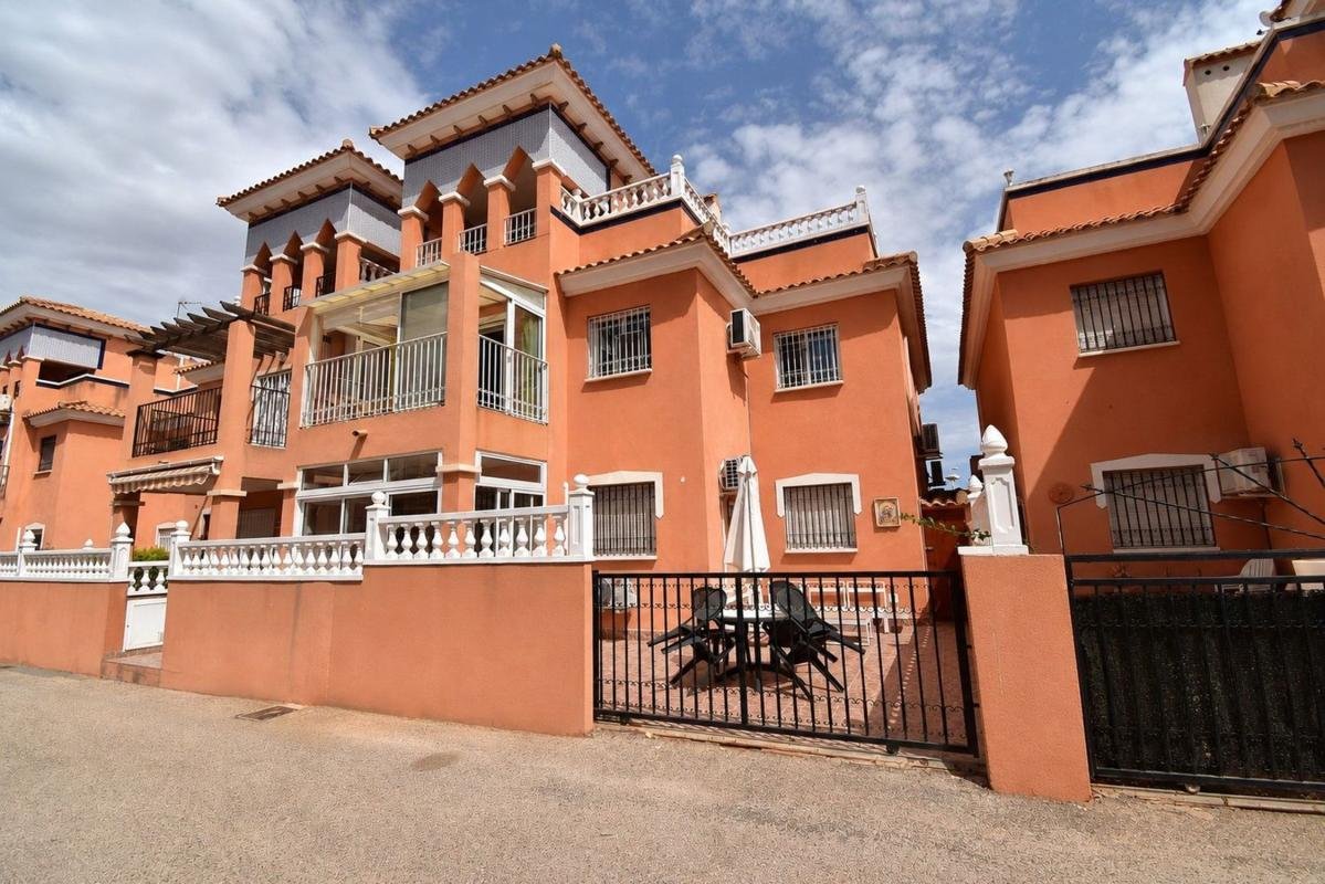 property-523641-1-medium Dúplex en Playa Flamenca, Orihuela
