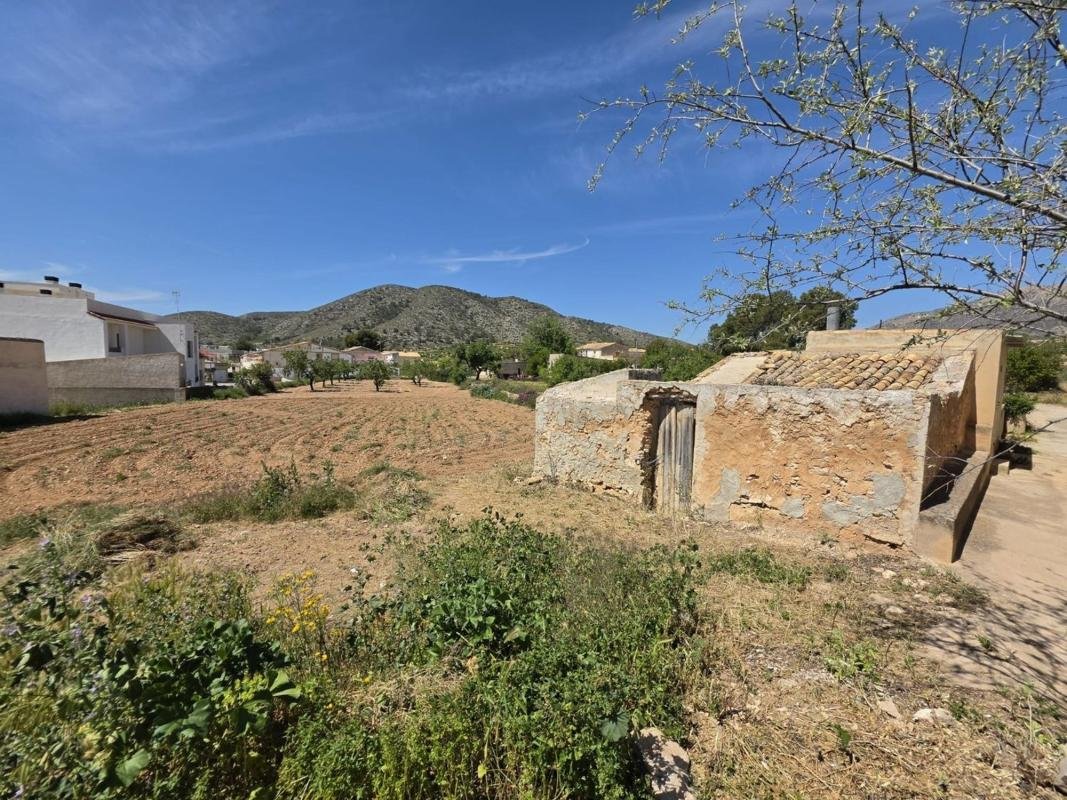 Terreno en Hondón de las Nieves