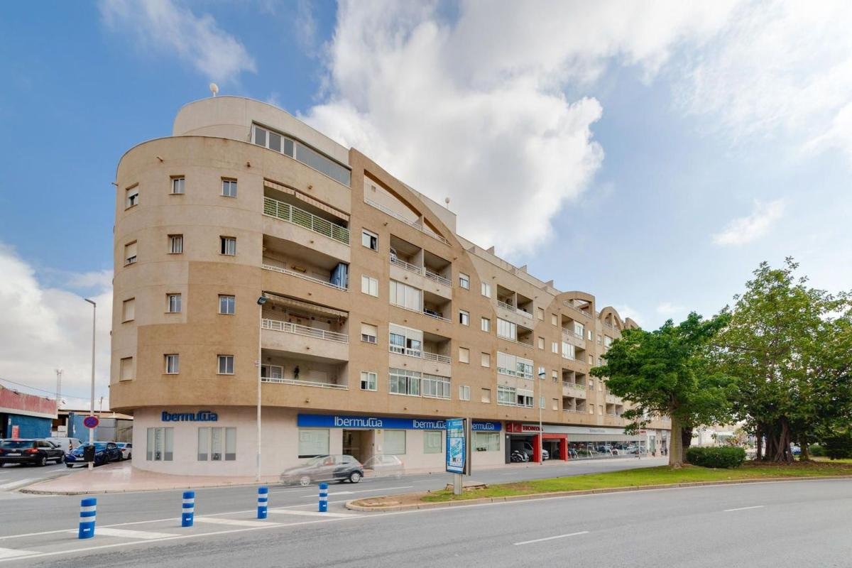 Piso en Calle Caritas, Parque Acuático – Sector 25, Torrevieja
