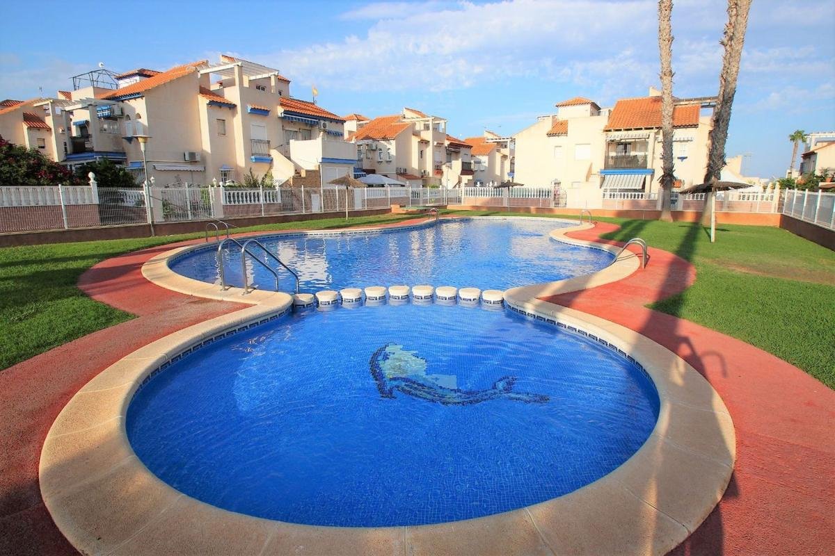 Chalet adosado en Playa Flamenca, Orihuela
