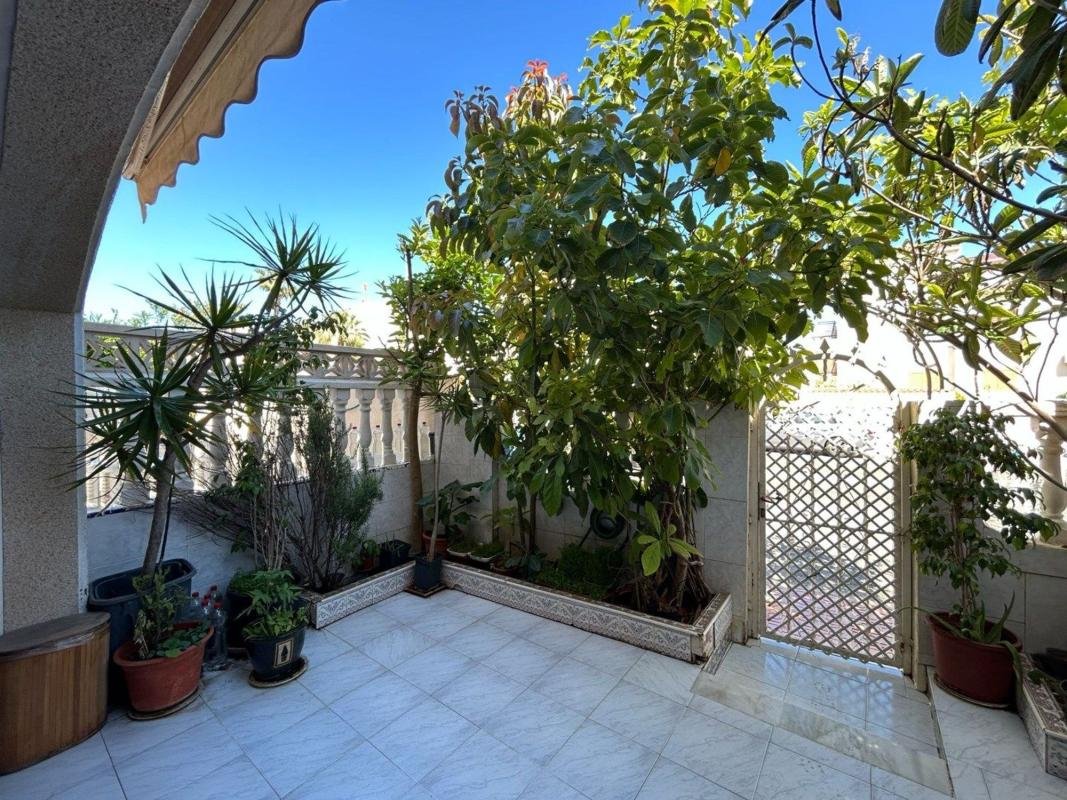Chalet adosado en Calle París, Aguas Nuevas, Torrevieja