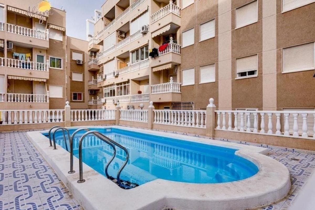 Piso en Calle Caballero de Rodas, Las Piscinas Naturales, Torrevieja