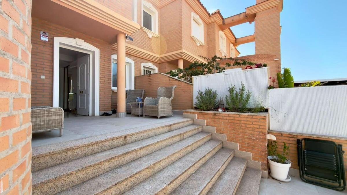 property-524163-2-medium Chalet adosado en Calle Palau, Nou Nazaret – Frank Espinós, San Juan de Alicante