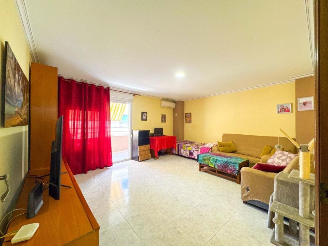 property-524732-3-medium Piso en Calle de Orihuela, Centro – Muelle Pesquero, Torrevieja