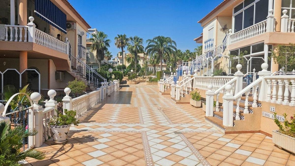 property-524787-2-medium Casa o chalet independiente en Calle la Sagra, Los Balcones – Los Altos del Edén, Torrevieja