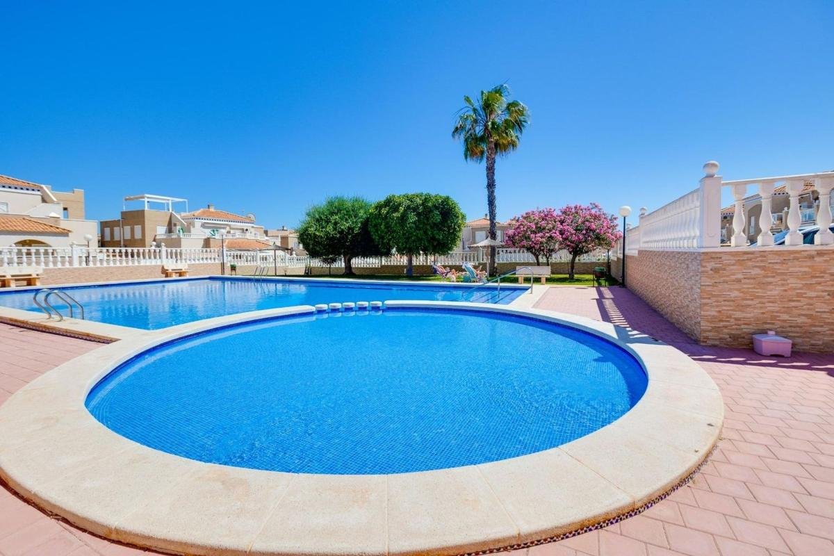property-524850-1-medium Casa o chalet independiente en Aguas Nuevas, Torrevieja