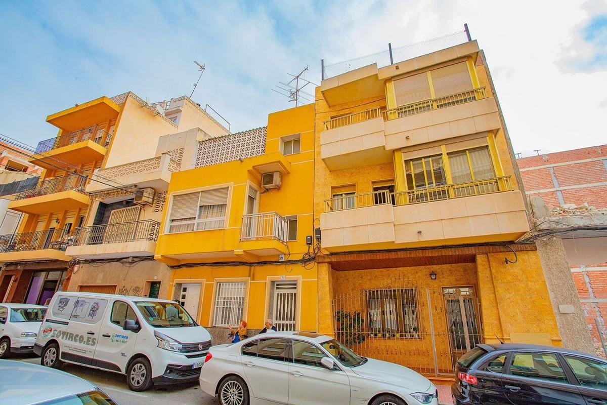 property-524956-1-medium Piso en Las Piscinas Naturales, Torrevieja