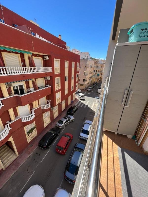 property-525102-2-medium Piso en Playa de los Locos, Torrevieja