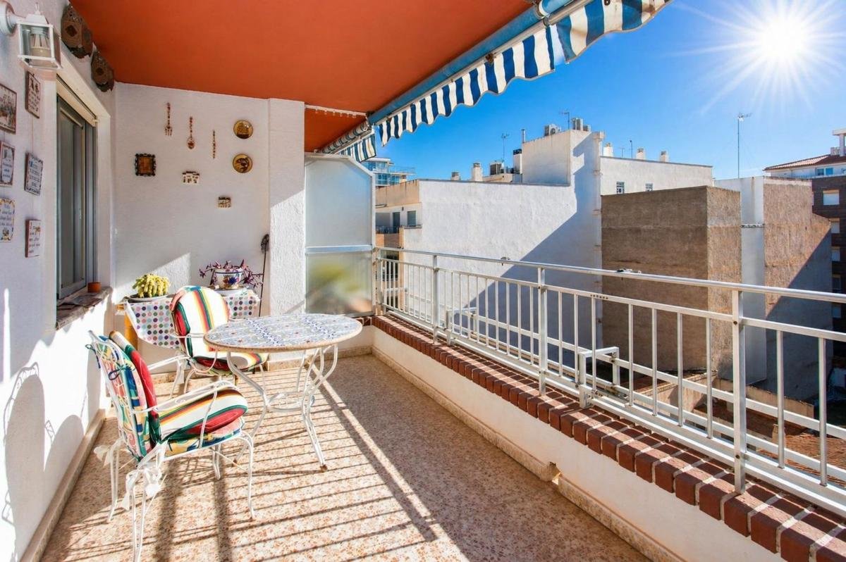 property-525106-1-medium Ático en Calle Gumersindo, 69, Las Piscinas Naturales, Torrevieja