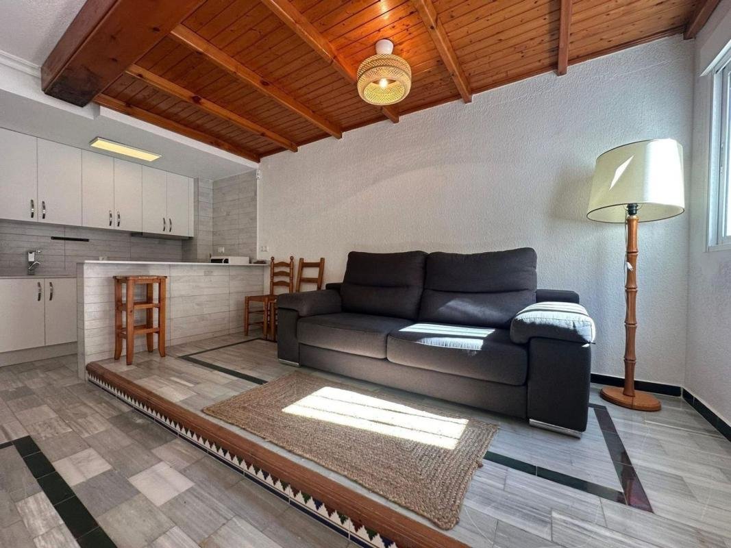 property-525663-1-medium Chalet adosado en Comunidad Valenciana, Miramar – Torre del Moro, Torrevieja